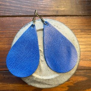 Leather dangle earrings, Duke blue devils, school colors, lightweight, gift